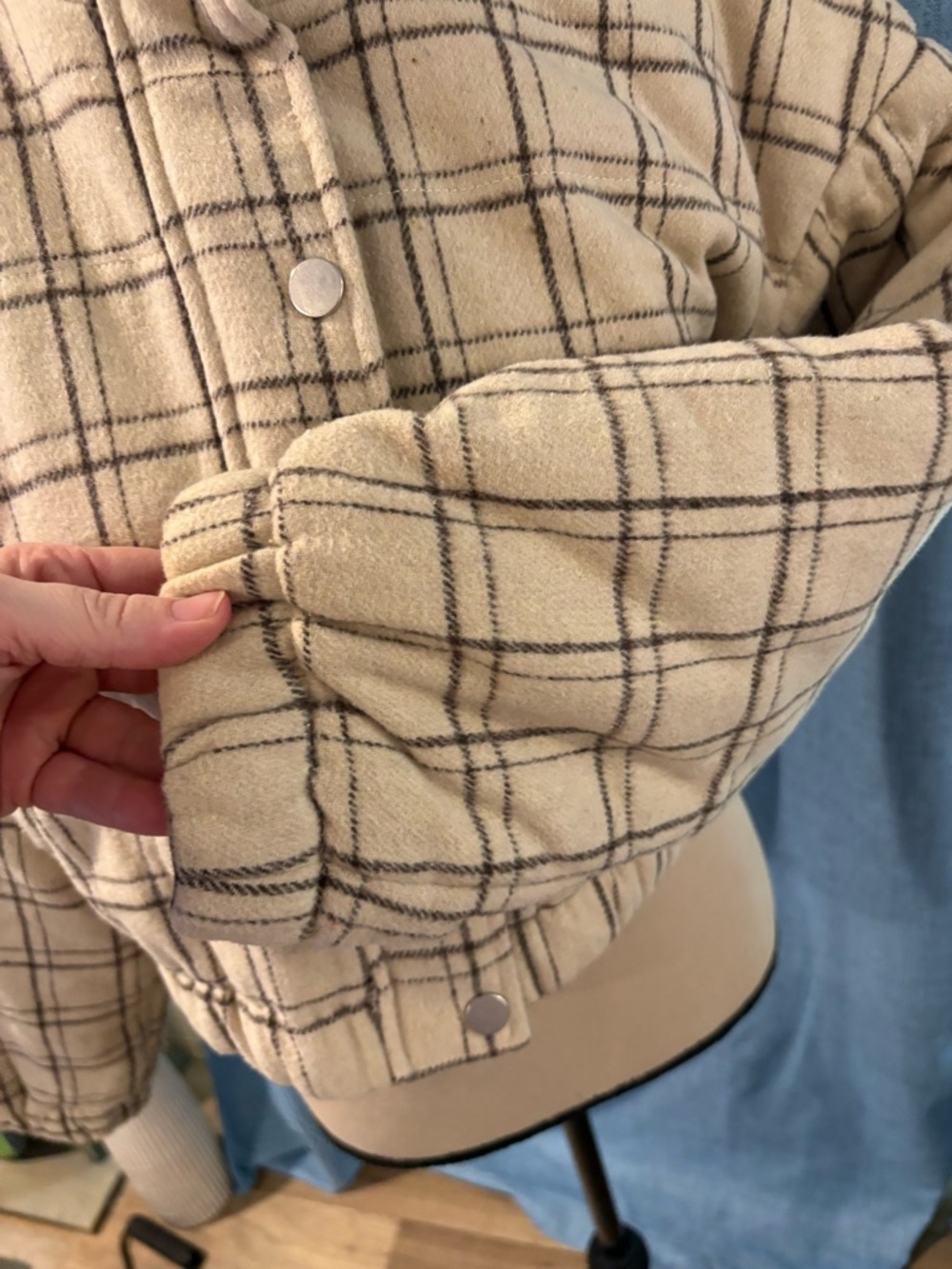 Le Lis Cream and Black Plaid Cropped Puffer - Picture 6 of 8